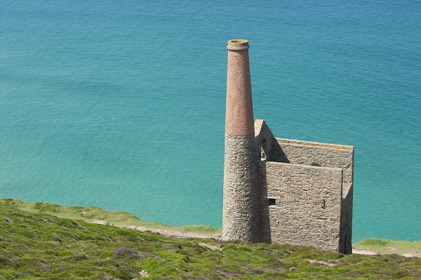Poldark 600x399 - Film, TV and Literature